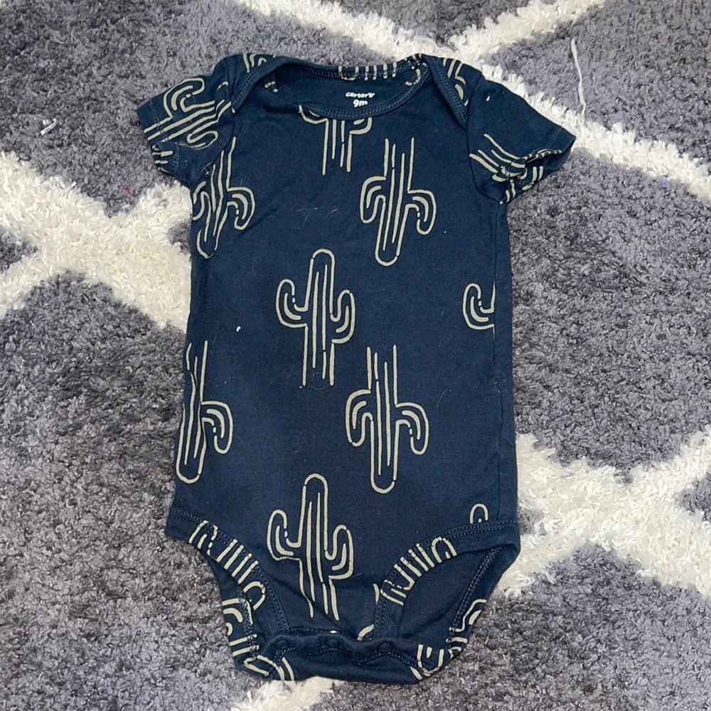 Onesie size 9m